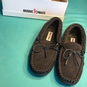 Black Minnetonka Allen Moccasins/Slipper